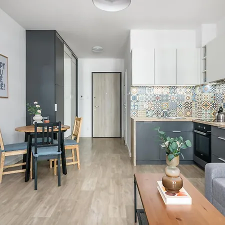 Citystay Kameralny Starowiejska Apartment *